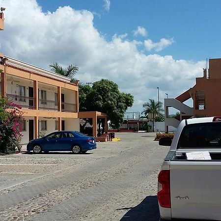 Hotel El Descanso Mazatlan Exterior photo