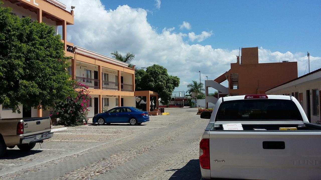 Hotel El Descanso Mazatlan Exterior photo