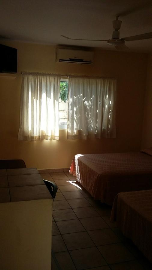 Hotel El Descanso Mazatlan Exterior photo