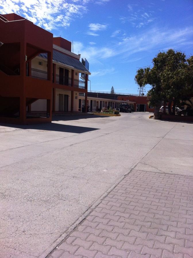 Hotel El Descanso Mazatlan Exterior photo